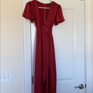 Ruby silk midi dress, low neck beautiful fit